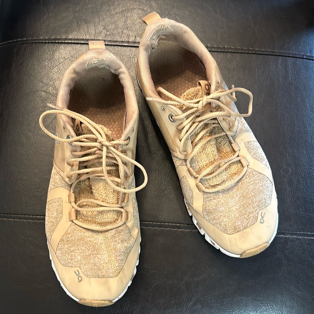 On Cloudflyer sneakers